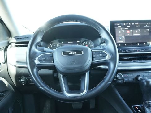 Used 2022 Jeep Compass Limited image 15