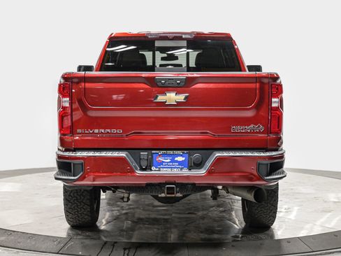 Used 2022 Chevrolet Silverado 2500 High Country w/ Safety Package II image 5