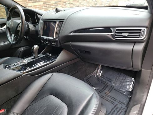 Used 2017 Maserati Levante AWD/4WD image 15