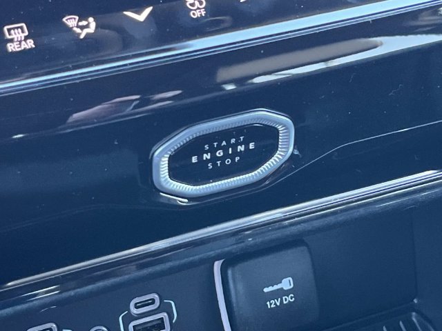 New 2027 Jeep Grand Cherokee Limited AWD/4WD image 28