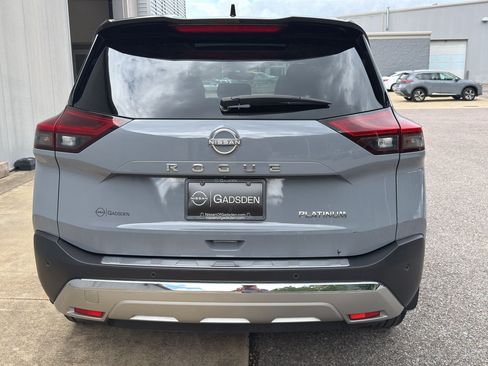Used 2022 Nissan Rogue Platinum w/ Head-Up Display Package FWD image 4
