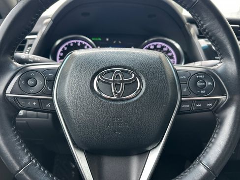 Used 2018 Toyota Camry XLE image 20