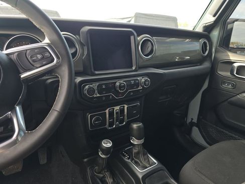 Used 2023 Jeep Wrangler Sahara image 6