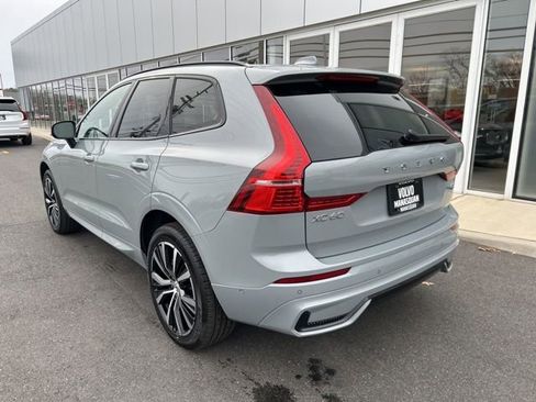 Certified 2025 Volvo XC60 B5 Plus image 3