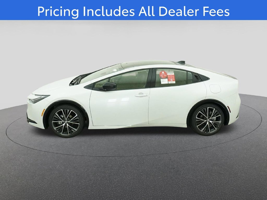 New 2027 Toyota Prius XLE FWD image 3