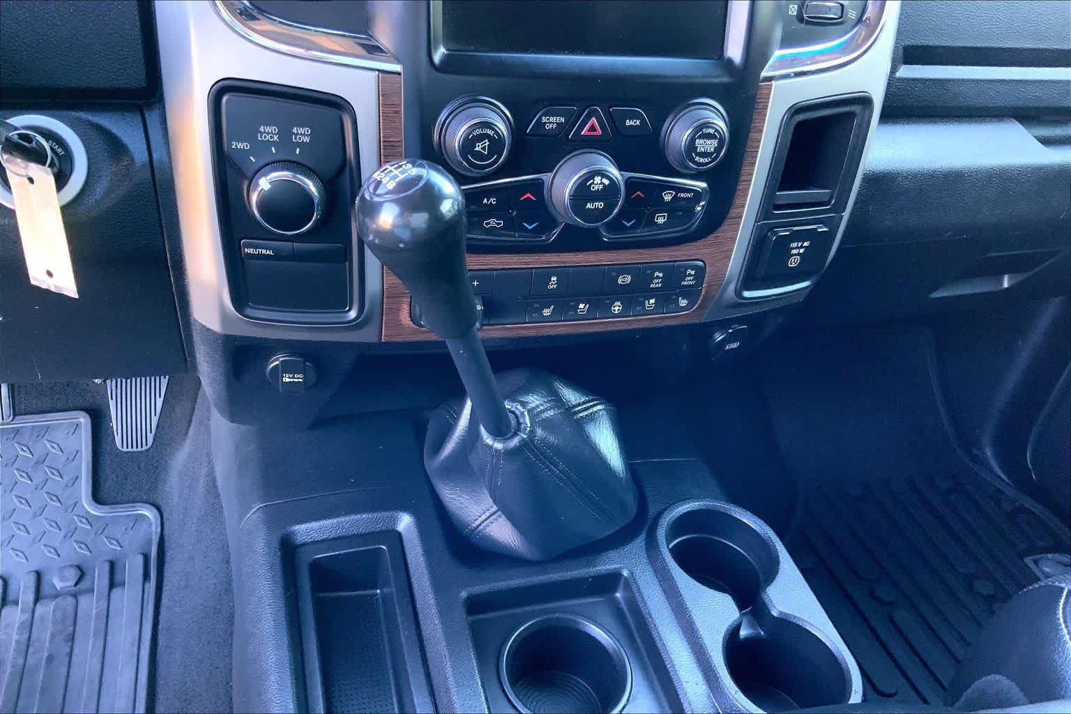 Used 2016 RAM 3500 Laramie AWD/4WD image 30