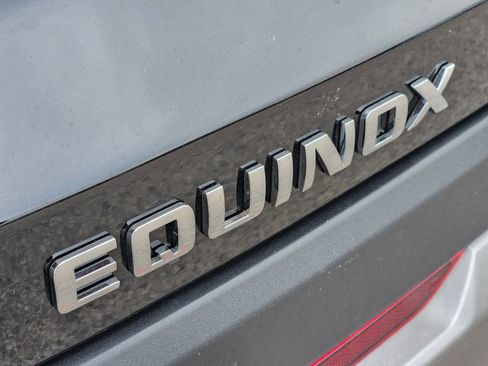 New 2026 Chevrolet Equinox LT w/ Convenience Package II FWD image 7