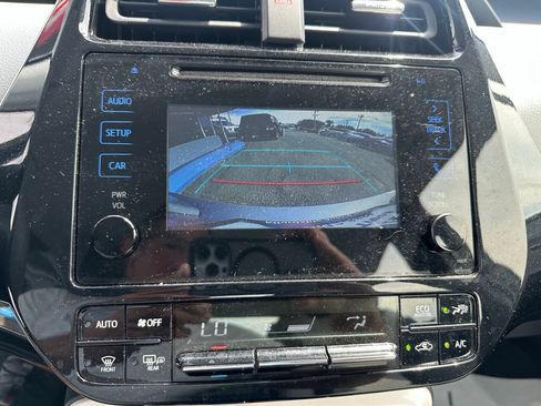 Used 2018 Toyota Prius One FWD image 13