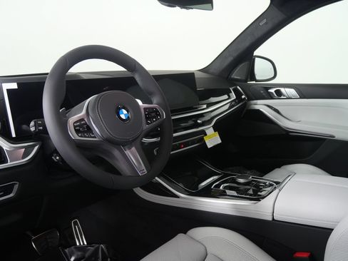 New 2027 BMW X7 xDrive40i w/ M Sport Package AWD/4WD image 12