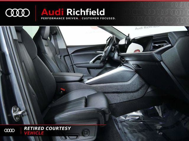 Used 2025 Audi Q5 Premium Plus w/ Premium Plus AWD/4WD image 12