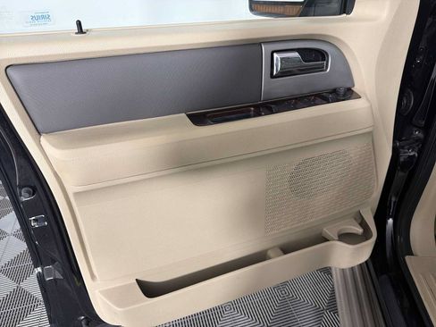 Used 2011 Ford Expedition XLT w/ 202A Rapid Spec Order Code RWD image 9