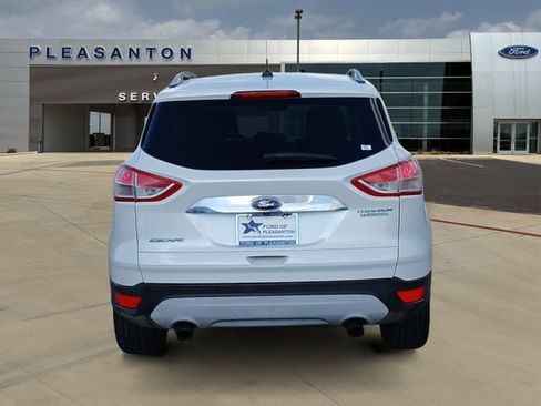 Used 2016 Ford Escape Titanium FWD image 4