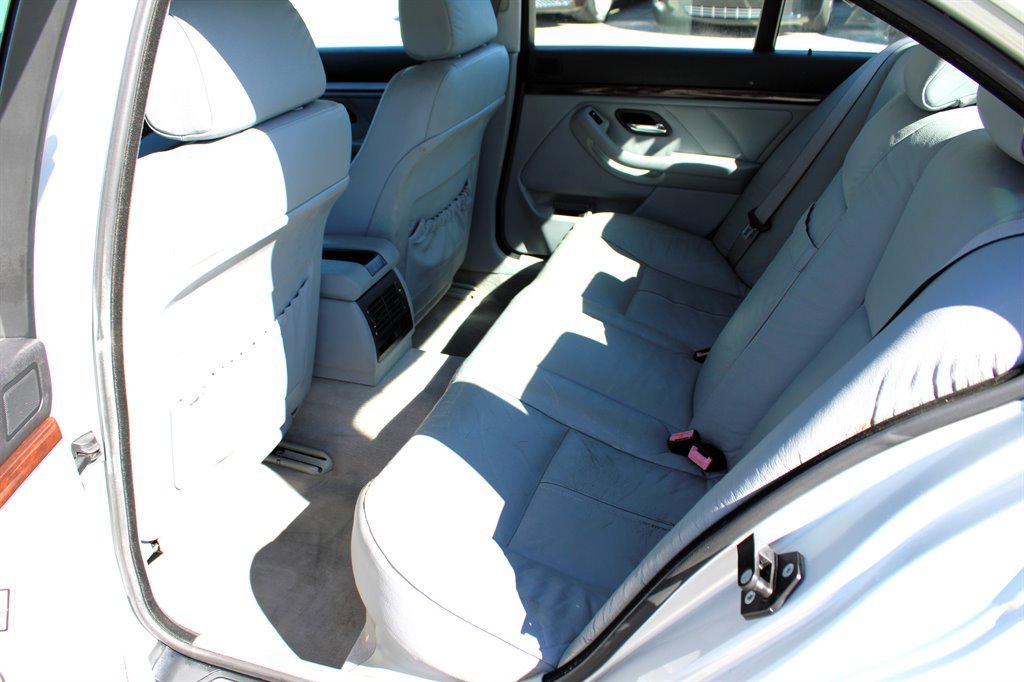 Used 2000 BMW 540i Sedan RWD image 18