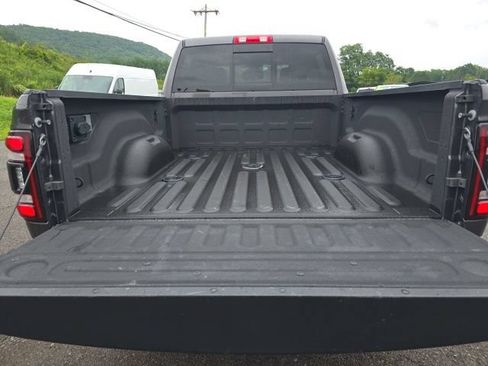 Used 2022 RAM 2500 Big Horn w/ Level C Equiment Group AWD/4WD image 27