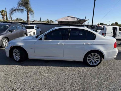 Used 2011 BMW 328i Sedan RWD image 2