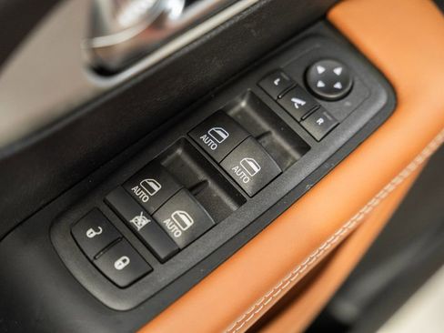 New 2026 Chrysler Pacifica Pinnacle image 44