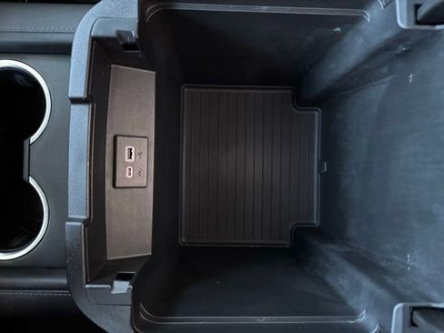 Used 2022 GMC Yukon SLE image 21