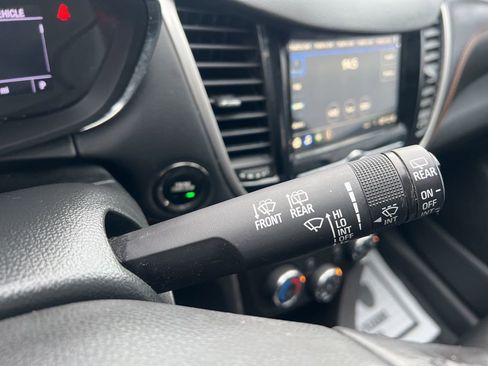 Used 2019 Chevrolet Trax LT w/ LT Convenience Package image 13