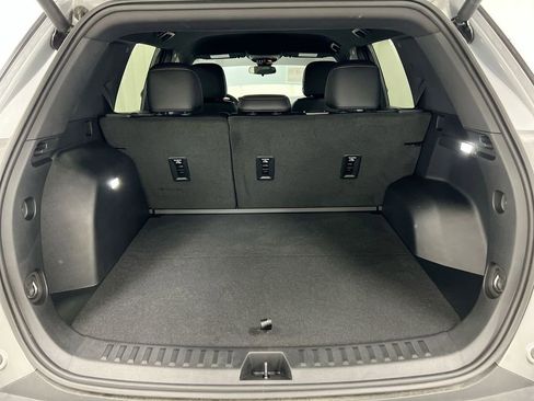 Used 2025 Chevrolet Equinox RS AWD/4WD image 23