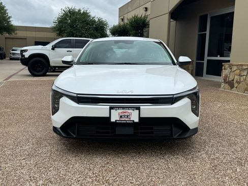 Used 2025 Kia K4 LX FWD image 5