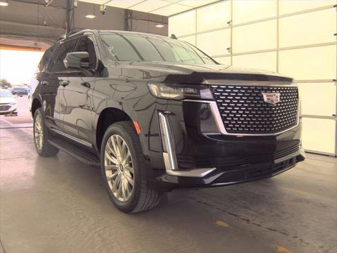 Used 2022 Cadillac Escalade Premium Luxury image 6