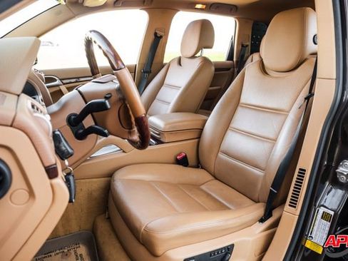 Used 2009 Porsche Cayenne image 4