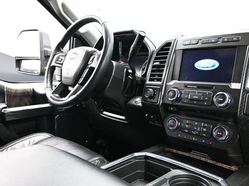 Used 2018 Ford F250 Lariat w/ Lariat Ultimate Package AWD/4WD image 14
