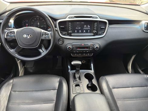 Used 2019 Kia Sorento EX FWD image 25