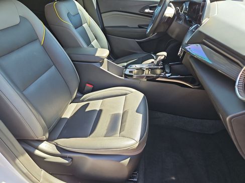 Used 2024 Chevrolet Trax ACTIV w/ Driver Confidence Package FWD image 27