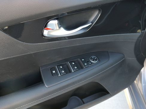 Used 2023 Kia Forte GT-Line w/ GT-Line Technology Package image 14