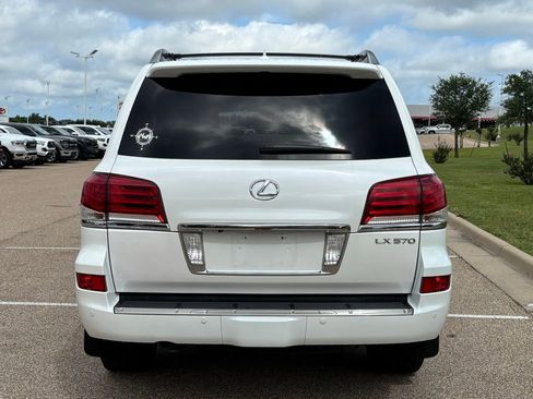 Used 2013 Lexus LX 570 4WD w/ Luxury Pkg image 6