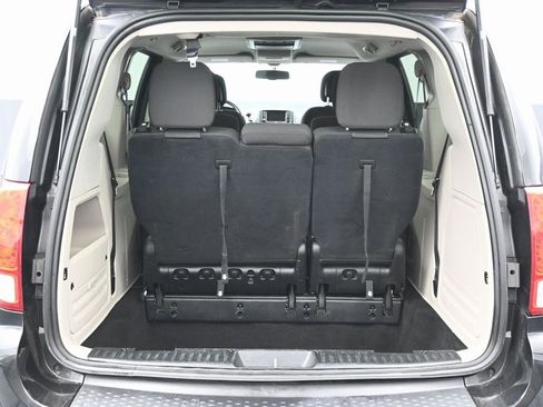 Used 2017 Dodge Grand Caravan SE w/ Power Window Group image 15