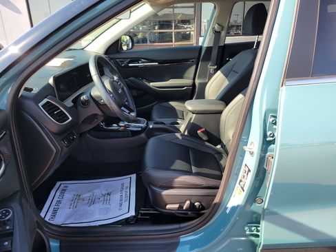 Used 2024 Kia Seltos EX FWD image 15