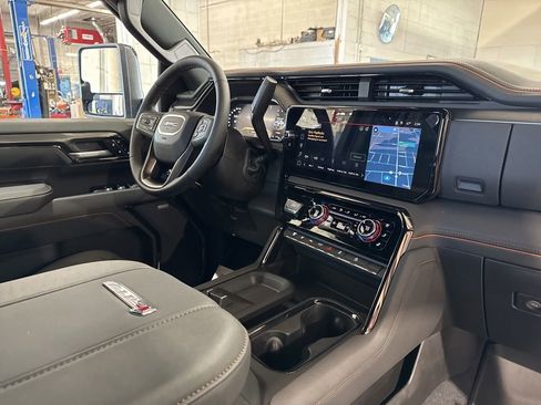 New 2026 GMC Sierra 2500 AT4 w/ AT4 Premium Plus Package image 31