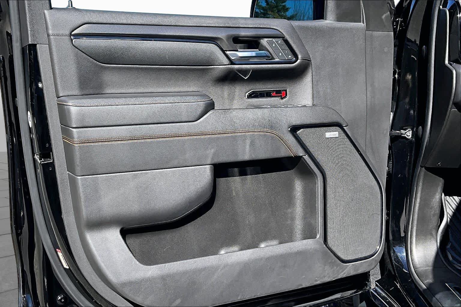Used 2023 GMC Sierra 1500 AT4 w/ AT4 Premium Package AWD/4WD image 22