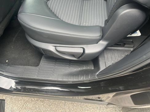 Used 2025 Toyota Highlander XSE AWD/4WD image 25