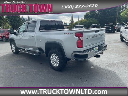 Used 2020 Chevrolet Silverado 3500 LTZ w/ LTZ Plus Package AWD/4WD image 3