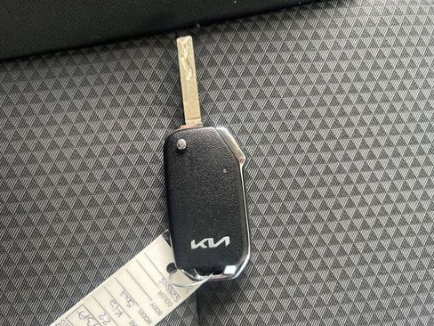 Certified 2022 Kia Soul LX w/ Technology Package FWD image 25