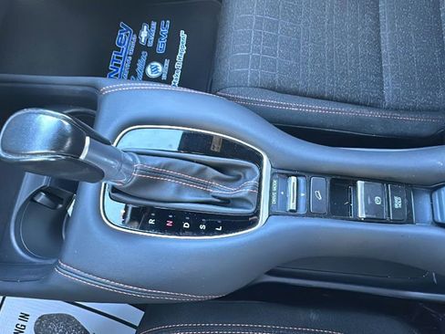 Used 2023 Honda HR-V Sport image 16