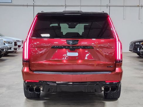 Used 2025 Cadillac Escalade V image 10