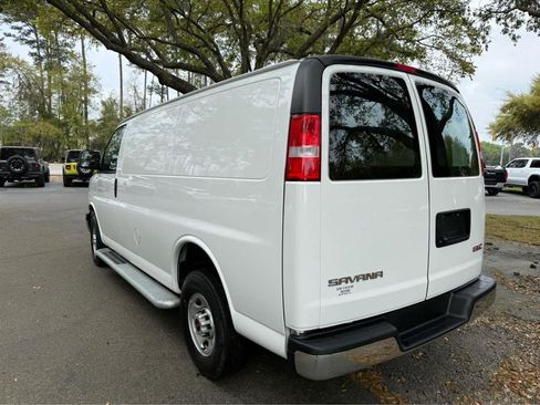 Used 2024 GMC Savana 2500 w/ Driver Convenience Package image 3