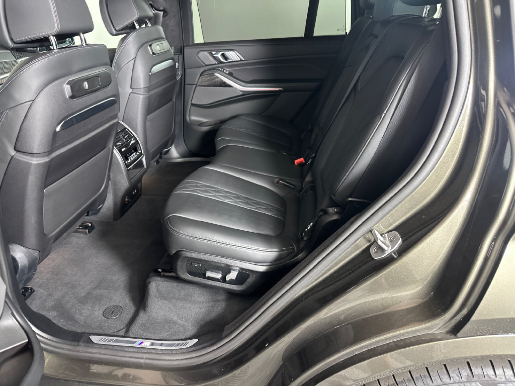 Used 2025 BMW X7 M60i w/ Executive Package AWD/4WD image 21