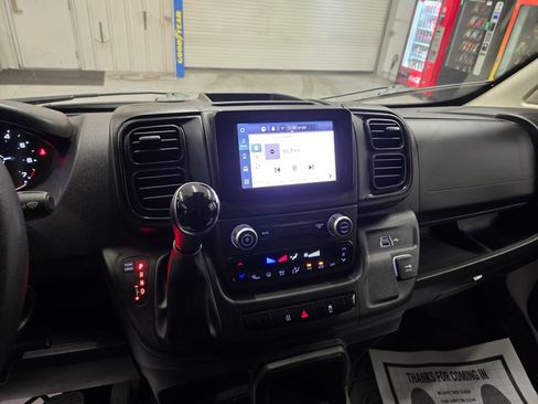 Used 2025 RAM ProMaster 2500 w/ Convenience Group FWD image 22