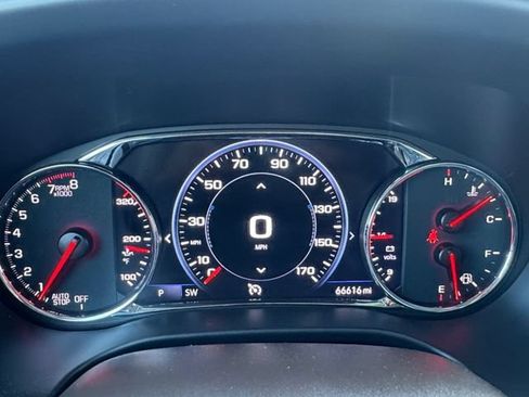 Used 2021 GMC Acadia SLT w/ Technology Package FWD image 11
