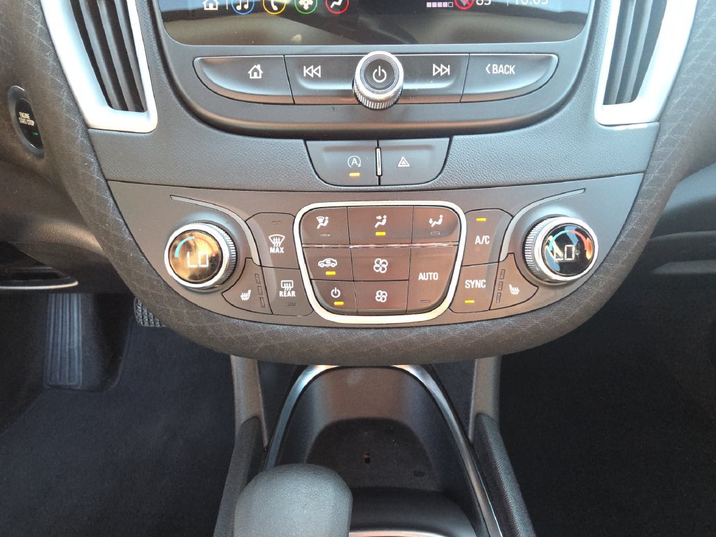 Used 2023 Chevrolet Malibu LT FWD image 23
