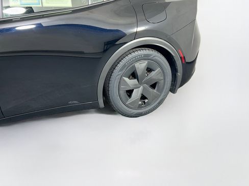 Used 2024 Toyota Prius Prime FWD image 28