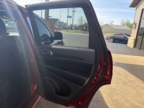 Used 2020 Jeep Grand Cherokee Limited X AWD/4WD image 5