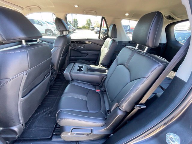 Used 2025 Honda Pilot EX-L image 18