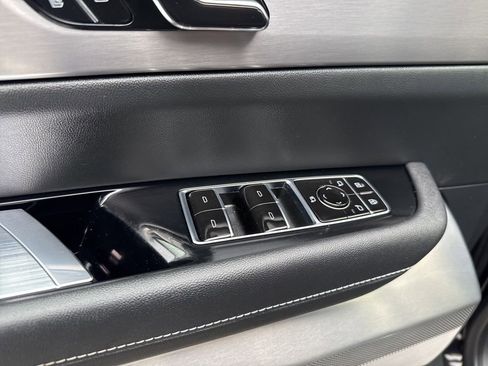 Used 2026 Cadillac Vistiq Sport image 21