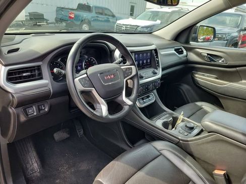 Used 2023 GMC Acadia SLT image 12